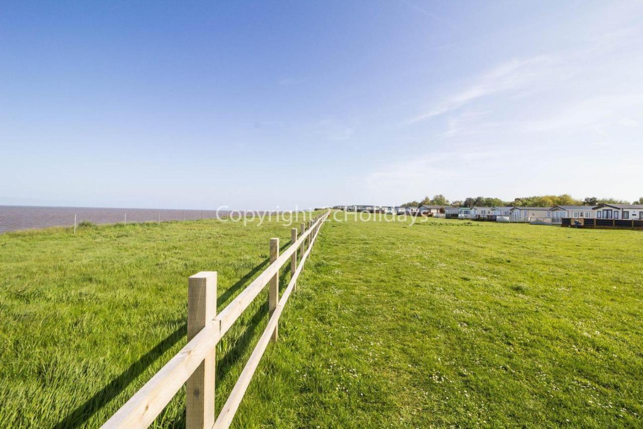 Lovely Caravan With Wifi At Broadland Sands In Suffolk Ref 20035Bs Hotel Hopton on Sea ภายนอก รูปภาพ